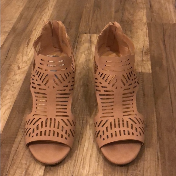 jasmin Shoes - Nude Pink zippered wedges